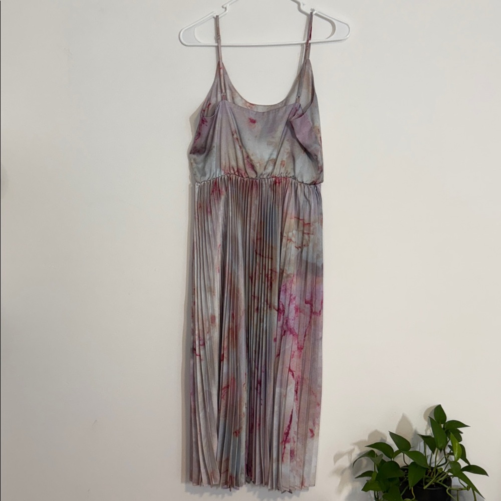 Steve Madden Marilyn Rose Pink Pleated Midi Satin Tie Dye Dress Women’s Medium - Picture 4 of 7